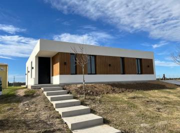 Casa de 5 ambientes, Berazategui · Villalobos - Pueblos del Plata - a Estrenar!