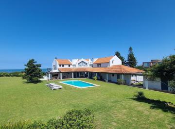 Casa · 367m² · 9 Ambientes · 2 Cocheras · Casa en Alquiler Las Torres Frente a Playa Montoya - Tm
