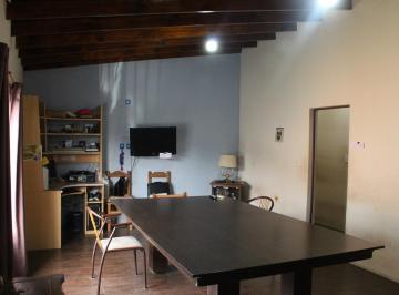 PH · 99m² · 7 Ambientes · PH en Venta en Los Hornos