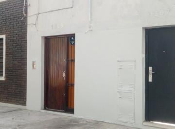 Casa · 80m² · 5 Ambientes · PH en Alquiler en La Plata