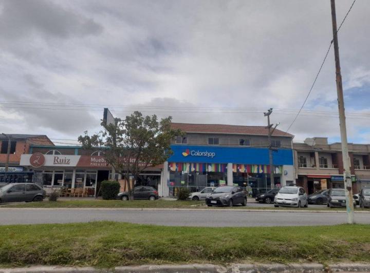 Local comercial · 180m²