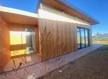 Casa · 160m² · 4 Ambientes · 2 Cocheras · Casa en Venta - 3 Dorm. 2 Baños - Cochera - 180 m² - City Bell