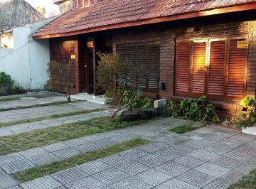 Casa · 85m² · 3 Ambientes · 1 Cochera · Dúplex en Venta - 2 Dorm. 2 Baños - Cochera - 95 m² - San Bernardo del Tuyú