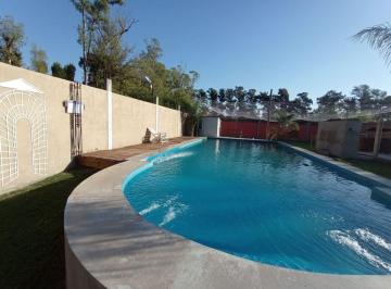 Quinta vacacional · 77m² · 1 Dormitorio · Quinta Venta con Pileta y Quincho Pontevedra Merlo