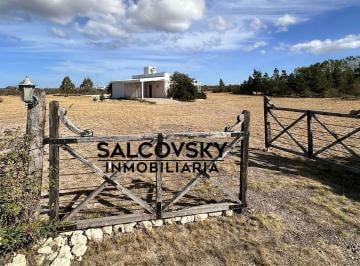 Casa · 77m² · 3 Ambientes · 1 Cochera · Casa en Venta en Parque Ecológico El Doradillo Puerto Madryn