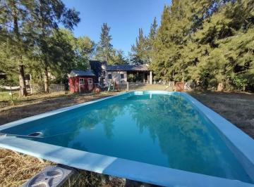 Quinta vacacional · 80m² · 4 Ambientes · 2 Cocheras · Quinta en Venta - 2 Dorm. 1 Baño - 1,000 m² - Barrio El Rodeo