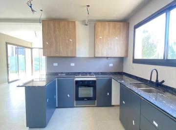 Casa de 7 ambientes, Maipú · Propiedad en Venta Barrio Privado Lar de Vieytes III