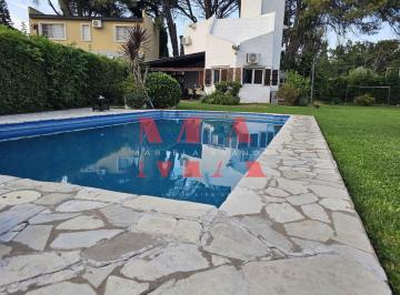 Casa · 120m² · 4 Ambientes · Casa en Venta 4 Amb con Parque y Pileta Ubicado en Parque Alvear, Tortuguitas, Malvinas Argentinas