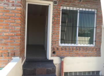 Casa · 340m² · 5 Ambientes · 1 Cochera · Departamentos en Venta - 4uf - 5 Dorm. 5 Baños - 340 m² - Mataderos