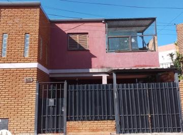 Casa · 1m² · 5 Ambientes · 1 Cochera · Casa 4 Dorm. en Venta - Pje Suarez 2600 - Santa Fe
