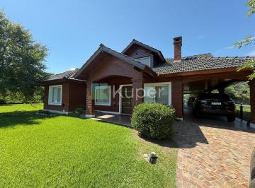 Casa · 200m² · 5 Ambientes · 2 Cocheras · Venta Casa Chalet 5 Ambientes, 2 Lotes en Boca Ratón, Pilar, G. B. a. Zona Norte