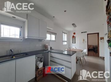 Casa · 138m² · 4 Ambientes · 1 Cochera · Venta - Casa - República de La Sexta