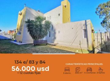 Casa · 112m² · 5 Ambientes · 4 Cocheras · Casa en Venta - 3 Dorm. 3 Baños - Cocheras - 300 m² - Los Hornos [financiada]