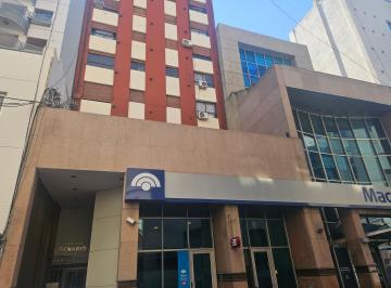 Departamento de 2 ambientes, Córdoba · Vendo Dto 1 Dorm en El Centro Sobre Calle Alvear Zona Bancos - Cocina Separada - Da Al Frente