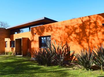 Casa · 174m² · 7 Ambientes · 2 Cocheras · Casa en Venta en Valle Escondido