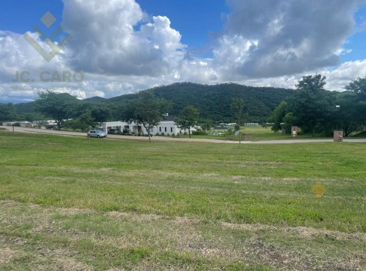 Terreno · 2500m²