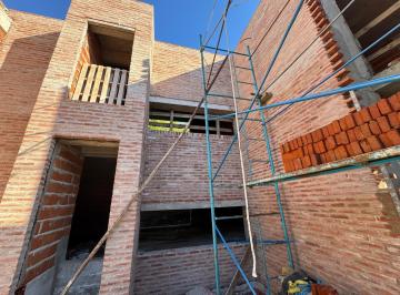 Departamento · 100m² · 2 Dormitorios · 1 Cochera · Venta Departamentos 1 y 2 Dorm. Frente Al Rio en La Florida