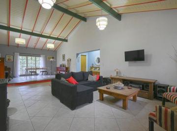 Casa · 125m² · 4 Ambientes · 2 Cocheras · Venta Casa 4 Ambientes Jardin Lote Propio en Pilar