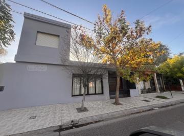 Casa · 183m² · 4 Ambientes · 2 Cocheras · Casa en Venta en Neuquen Capital, Neuquén, Patagonia