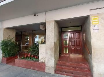 Departamento de 3 ambientes, Belgrano · Ganem & Asoc. Vende 3 Amb. Belgrano. 64 m Tot. Piso 14. Todo Luz! Cochera