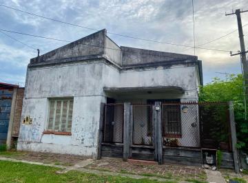 Casa de 4 ambientes, Almirante Brown · Casa en Venta