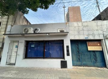 Casa · 170m² · 5 Ambientes · 1 Cochera · Venta Terreno Santa Fe - Excelente Terreno con Casa a Demoler en Venta Ubicado en 9 de Julio 3300 Bi
