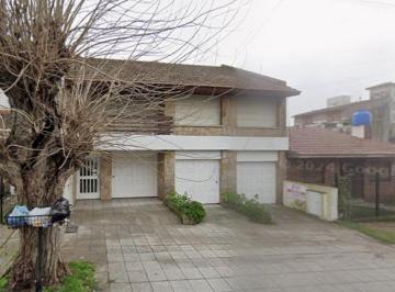 Departamento · 66m² · 2 Ambientes · 1 Cochera · Departamento en Venta - 1 Dormitorio 1 Baño - 100 m² - Mar del Plata