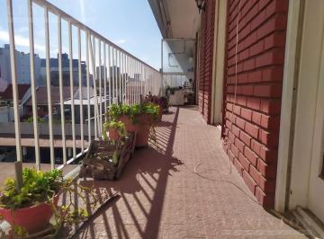 Departamento · 55m² · 3 Ambientes · 1 Cochera · Apto Credito. Venta 3 Ambientes con Cochera Fija y Cubierta