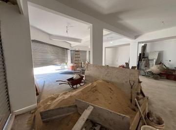 Local comercial Alquiler 130m² de 1 ambiente · Local Esquina a Estrenar 2 Baños 5 Persianas 130 m
