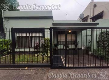 Casa de 3 ambientes, Morón · Casa en Venta en Moron Sur!