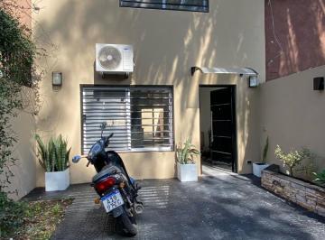 Casa · 90m² · 3 Ambientes · 1 Cochera · Duplex | 2 Dorm | 147 m² | Cohera | Parrilla | Patio Trasero