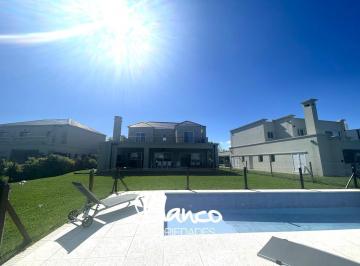 Casa · 200m² · 6 Ambientes · Casa en Alquiler en Haras Santa Maria, Escobar, G. B. a. Zona Norte