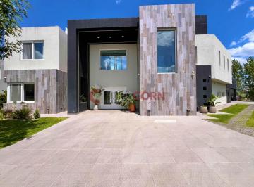 Casa · 471m² · 6 Ambientes · 6 Cocheras · Venta Casa 7 Ambientes, Terravista, Gral. Rodríguez