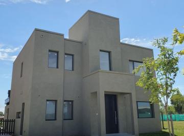 Casa · 184m² · 6 Ambientes · 2 Cocheras · Venta Casa 6 Amb. con Pileta Barrio San Pablo, Derqui, Pilar