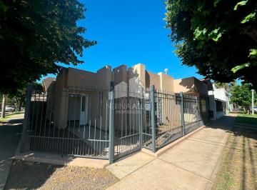 Casa · 106m² · 4 Ambientes · 1 Cochera · Alquiler Casa 4 Amb en Castelar Norte a Estrenar