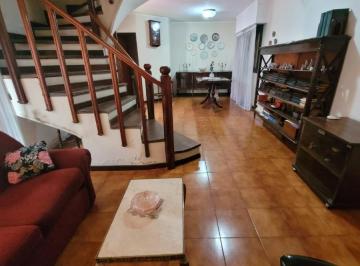 Casa · 77m² · 3 Ambientes · 1 Cochera · Casa en Venta - 2 Dorm. 2 Baños - Cochera - 97 m² - La Plata
