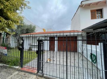 Casa de 5 ambientes, Córdoba · Casa en Venta - 3 Dorm. - Urca