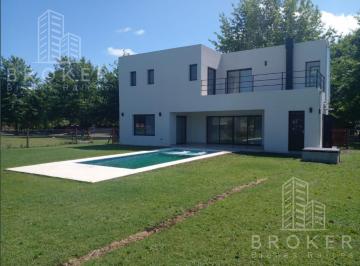 Casa · 190m² · 4 Ambientes · 1 Cochera · Hermosa Casa en Venta, a Estrenar, Cardales Village, Apta Crédito
