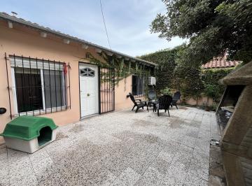 PH · 33m² · 2 Ambientes · PH con Jardín y Parrilla