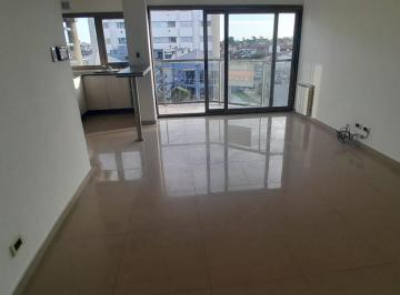Departamento · 60m² · 2 Ambientes · En Venta Semipiso Zona Constitucion 4100