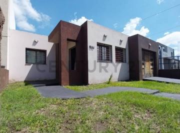 Casa · 139m² · 4 Ambientes · 1 Cochera · Venta Casa 3 Dorm La Calera Los Prados