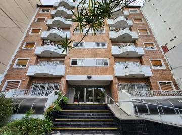Departamento · 150m² · 4 Ambientes · 1 Cochera · 5 Ambientes en Duplex Departamento Ramos Mejia Venta
