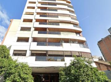 Departamento · 64m² · 3 Ambientes · 1 Cochera · Departamento en Balcarce 700
