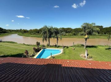 Casa · 280m² · 4 Ambientes · 1 Cochera · Casa Ubicada en Country El Ubajay a Orillas del Rio.