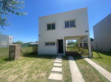 Casa de 4 ambientes, Ezeiza · Casa 4 Amb en Venta en Barrio Laguna Azul Spegazzini Apto Credito