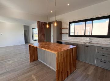 Casa · 209m² · 5 Ambientes · Muy Linda Casa Club Manuel Belgrano Maschwitz