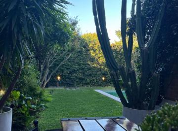 Casa de 4 ambientes, Belgrano · Casa en Excelente Ubicacion, Piscina, Jardin, Cochera Impecable