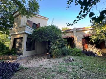 Casa de 10 ambientes, Córdoba · En Venta Hermosa Casa en Argüello, 3 Dorm. 2 Baños, Pileta
