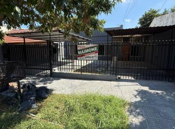 Casa de 2 ambientes, La Matanza · Casa PH. 2 Amb. Al Frente con Cochera y Patio en San Justo