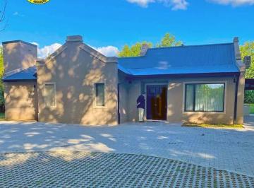 Casa · 180m² · 4 Ambientes · 5 Cocheras · Alquiler Anual Casa Country La Cañada Polo Club